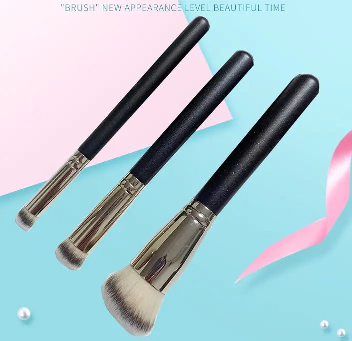Makeup Brush Set: Concealer, Foundation, Eyeshadow
