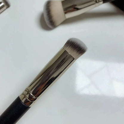 Makeup Brush Set: Concealer, Foundation, Eyeshadow